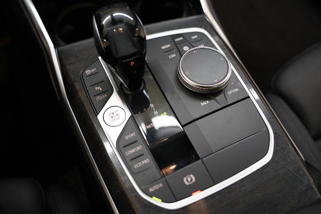 Used 2020 BMW 330i xDrive 330i xDrive Sedan North Americ w/ Convenience Package image 21