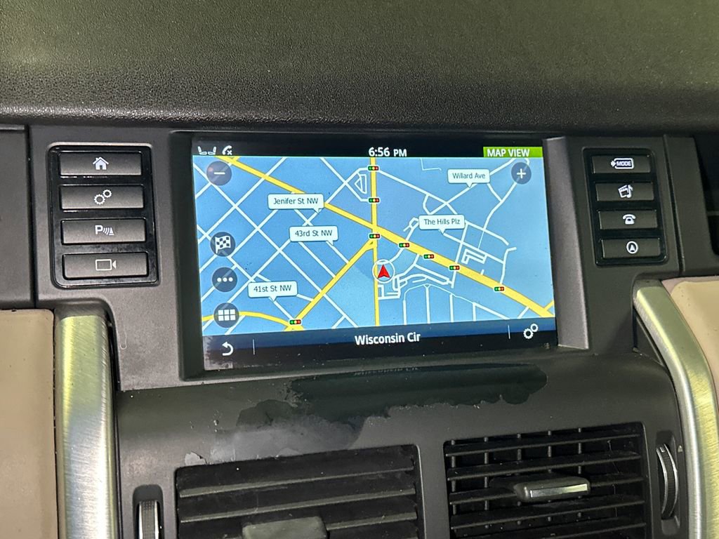 Used 2016 Land Rover Discovery Sport HSE image 29