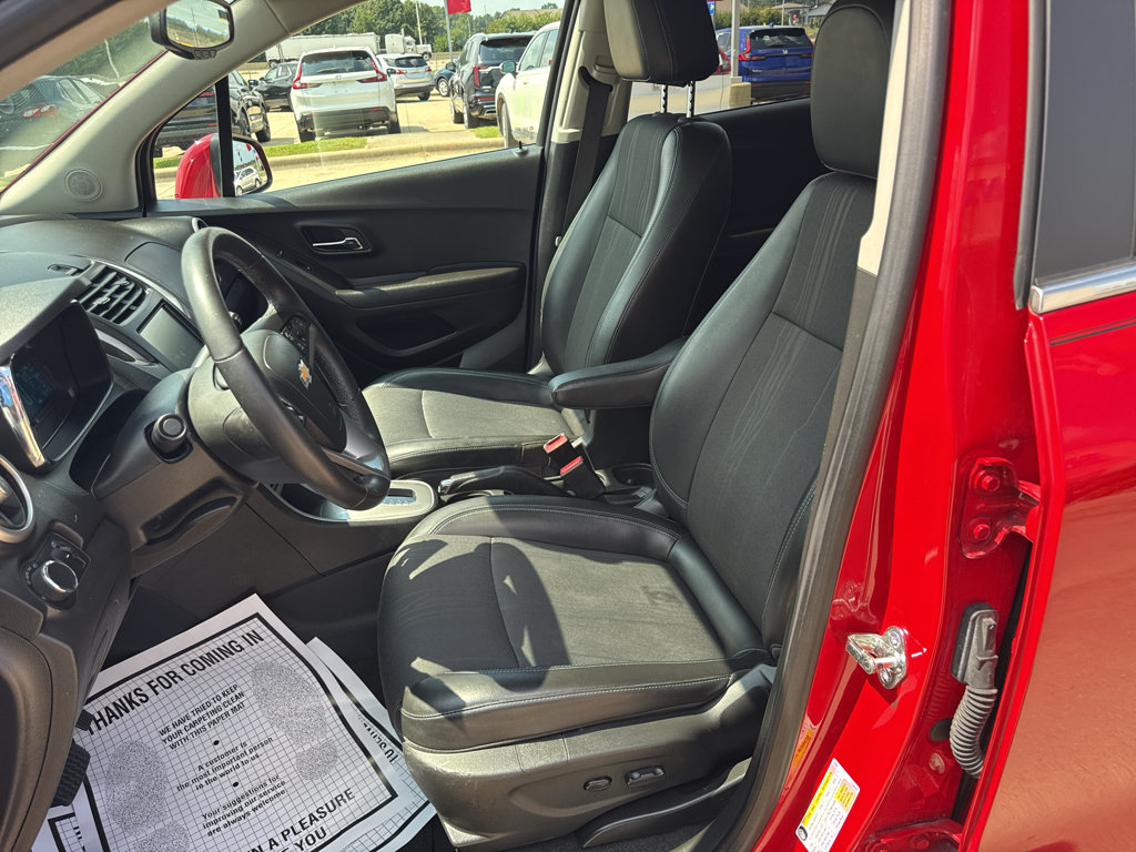 Used 2016 Chevrolet Trax LT w/ LT Convenience Package FWD image 10