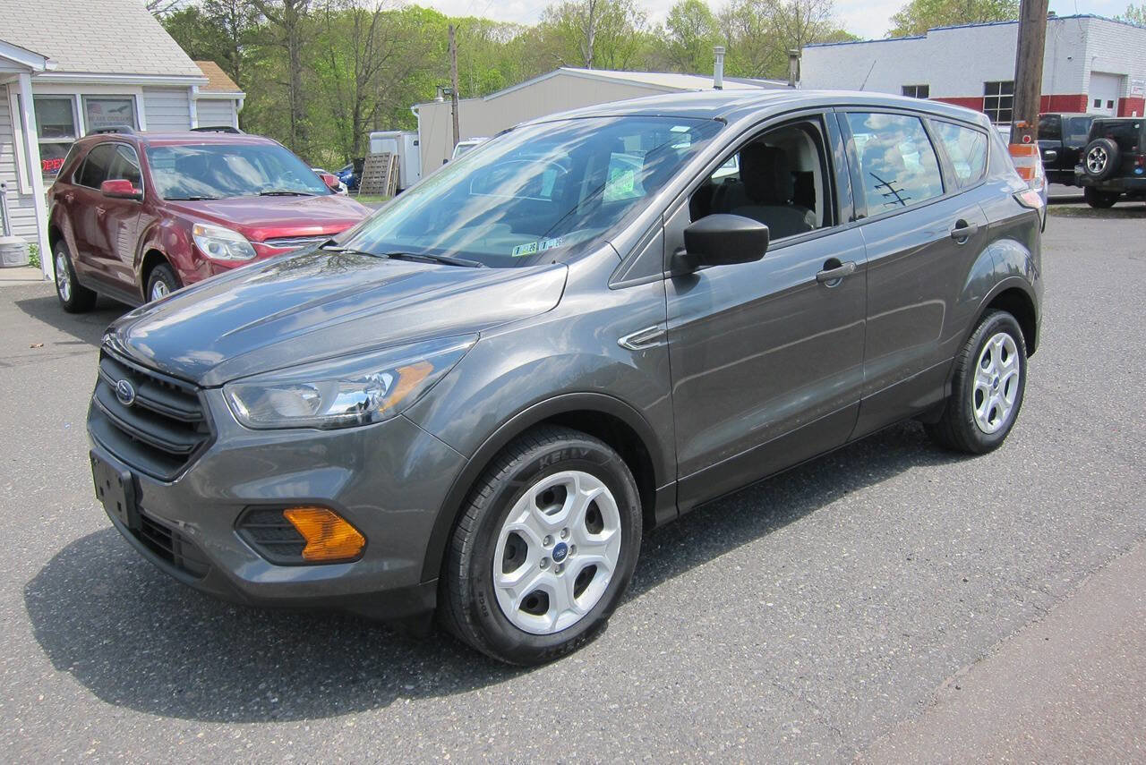 Used 2018 Ford Escape S FWD image 1