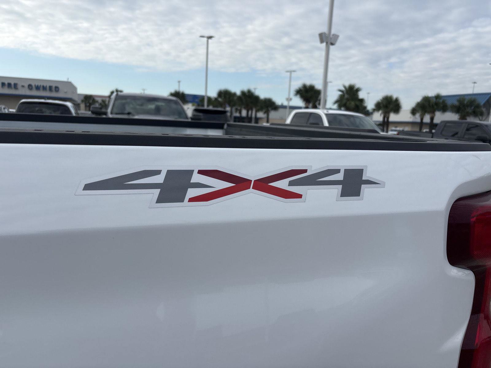 Used 2019 Chevrolet Silverado 1500 LTZ w/ LTZ Texas Edition AWD/4WD image 23