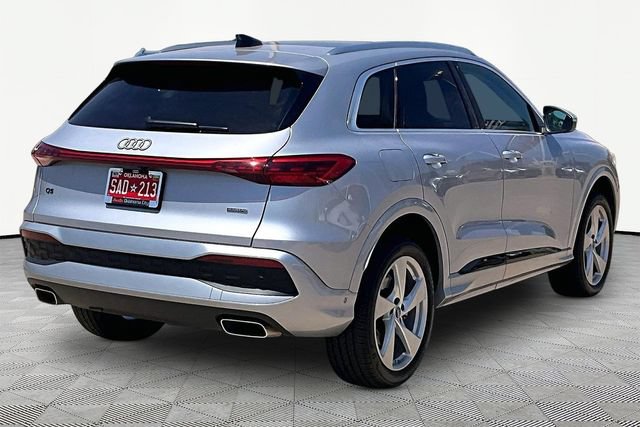 Used 2025 Audi Q5 Premium Plus w/ Premium Plus AWD/4WD image 2