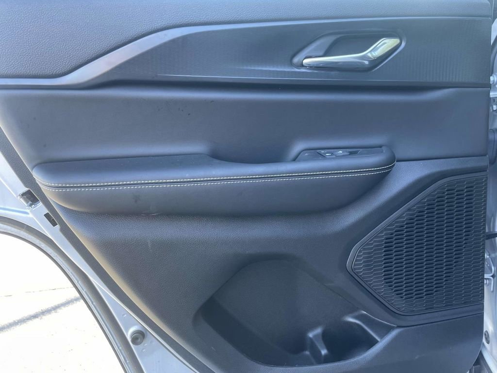 Certified 2025 Jeep Grand Cherokee Altitude image 24
