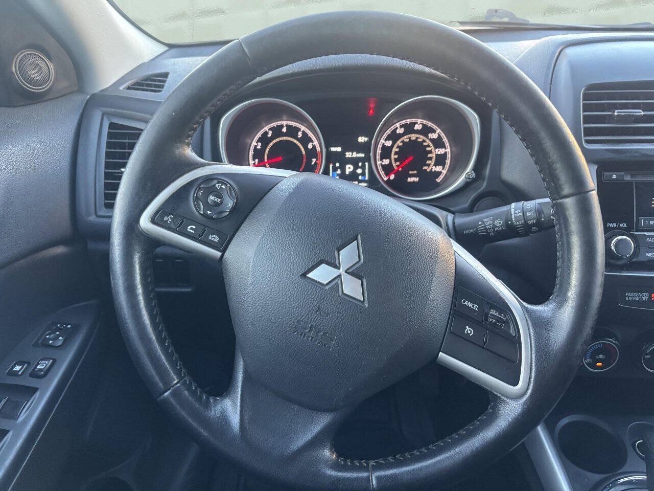 Used 2014 Mitsubishi Outlander Sport ES FWD image 22
