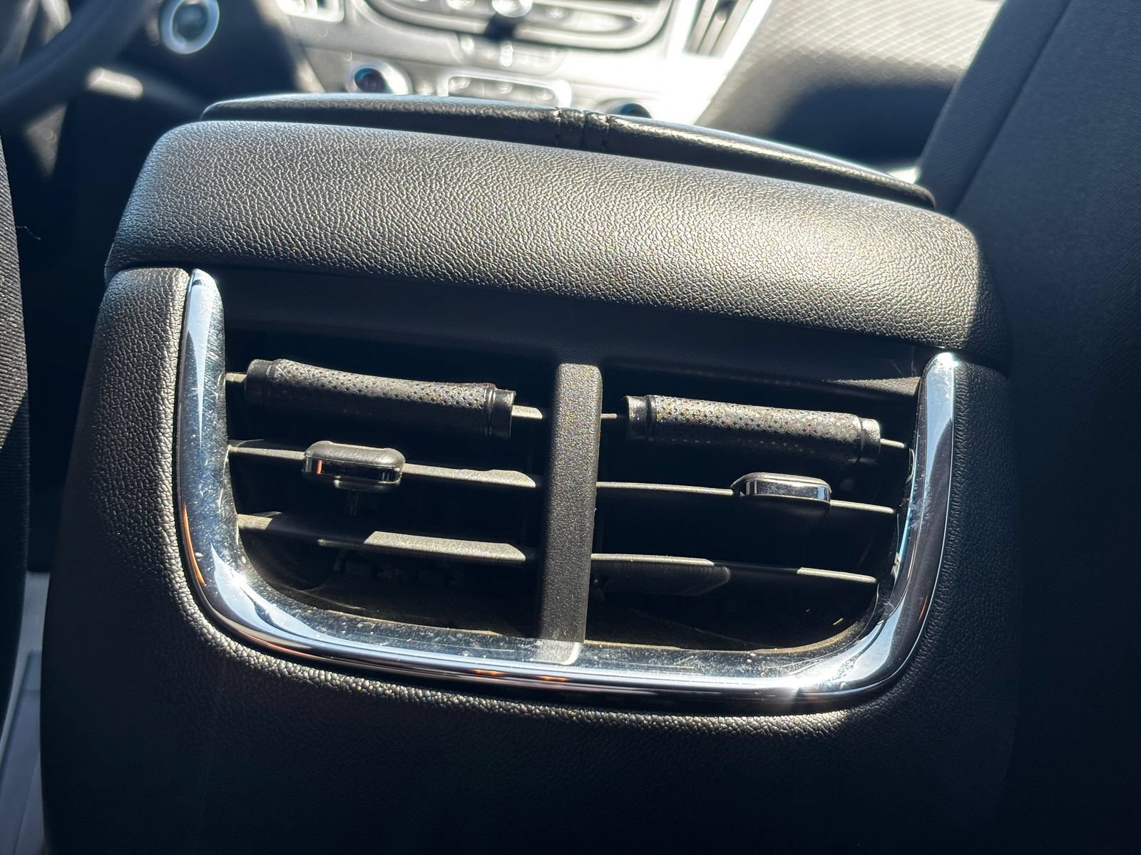 Used 2022 Chevrolet Malibu LT FWD image 15