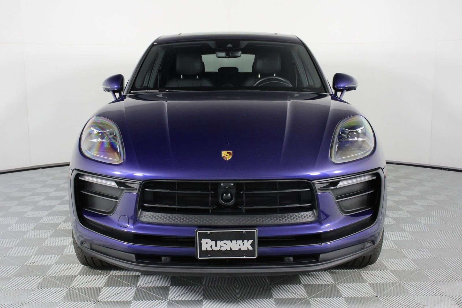 Certified 2023 Porsche Macan image 10