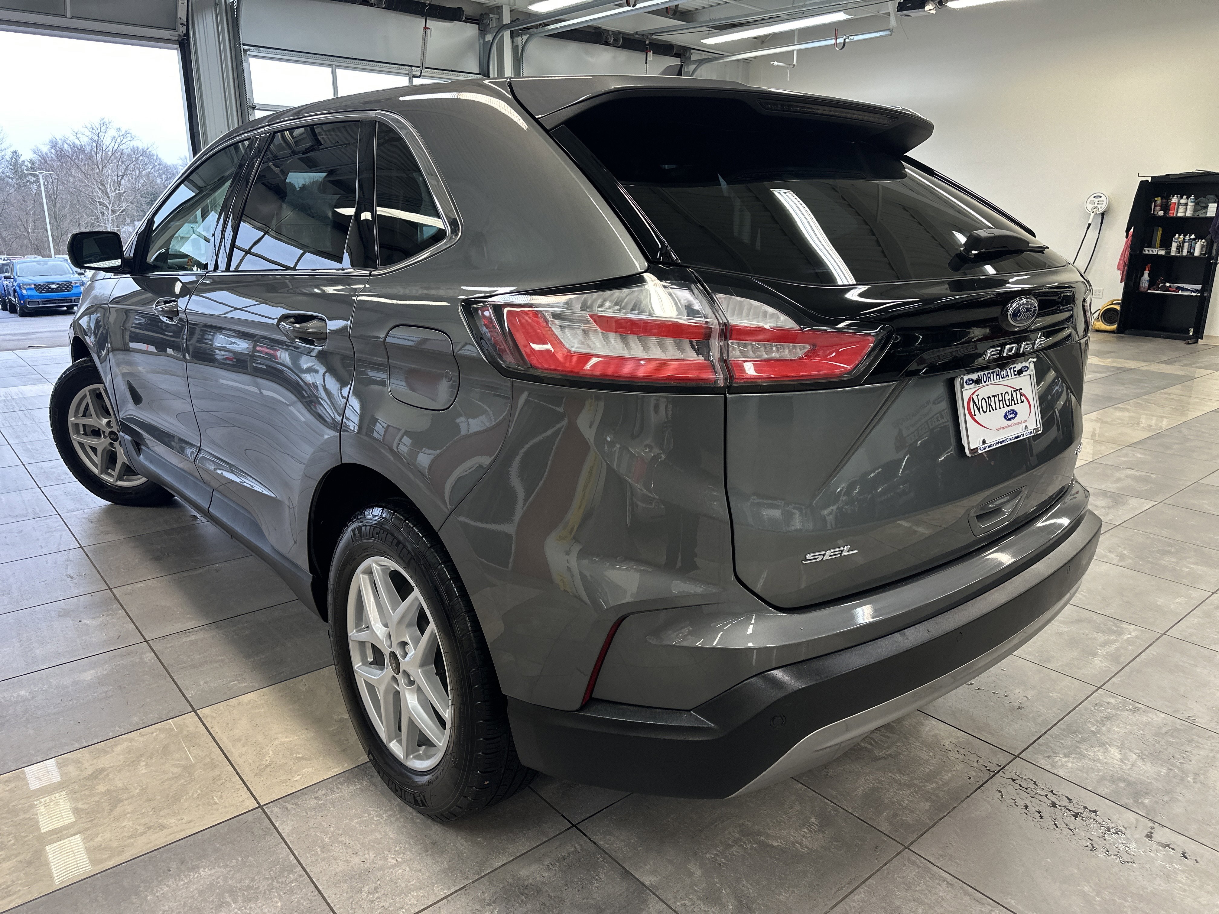 Used 2023 Ford Edge SEL w/ Convenience Package image 14