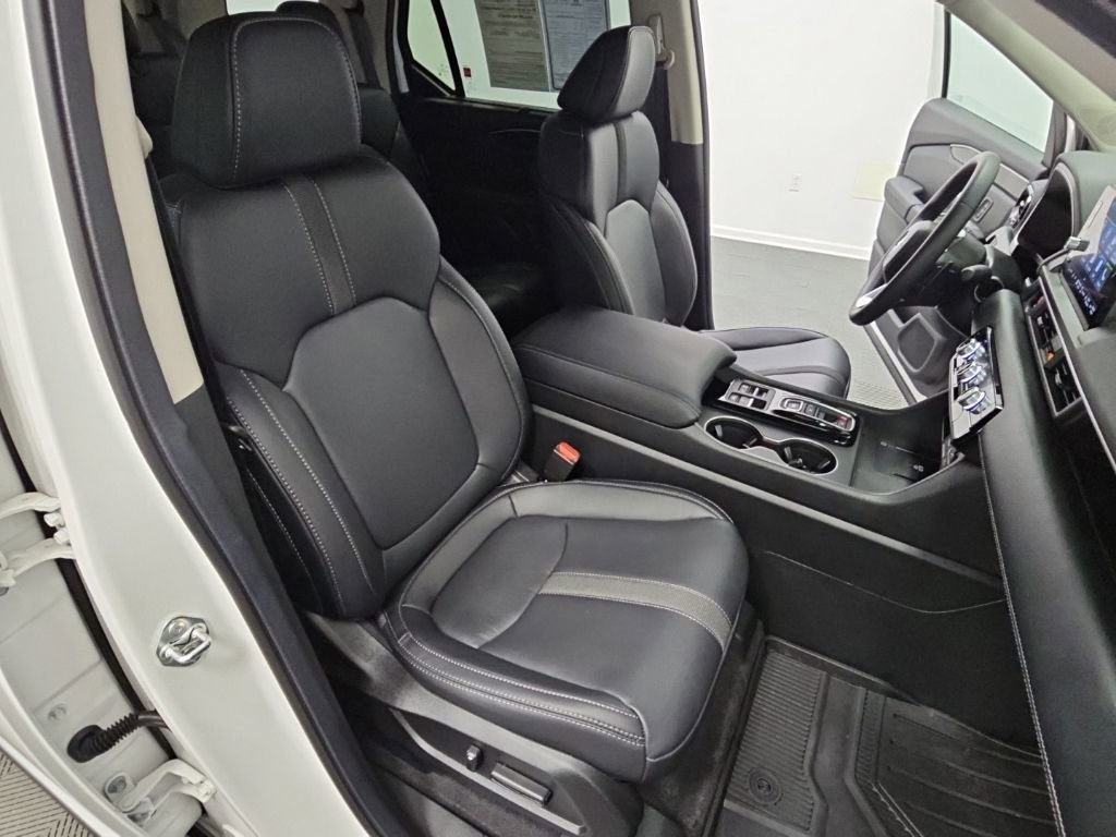 Used 2025 Honda Pilot EX-L image 39