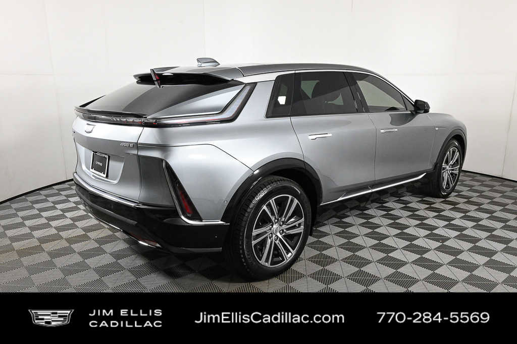 New 2026 Cadillac Lyriq Luxury RWD image 3
