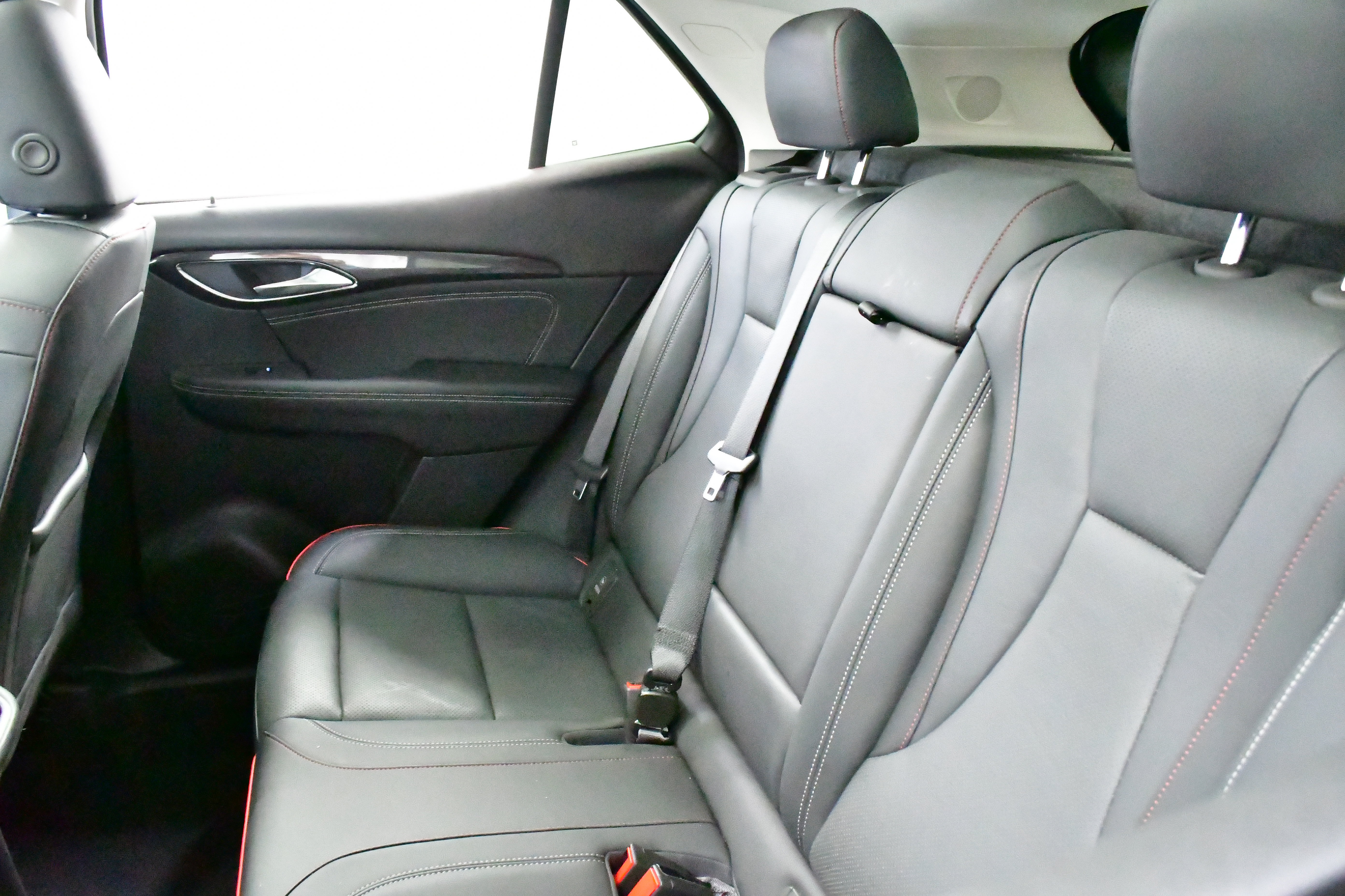 Used 2023 Buick Envision Essence w/ Sport Touring Package image 23