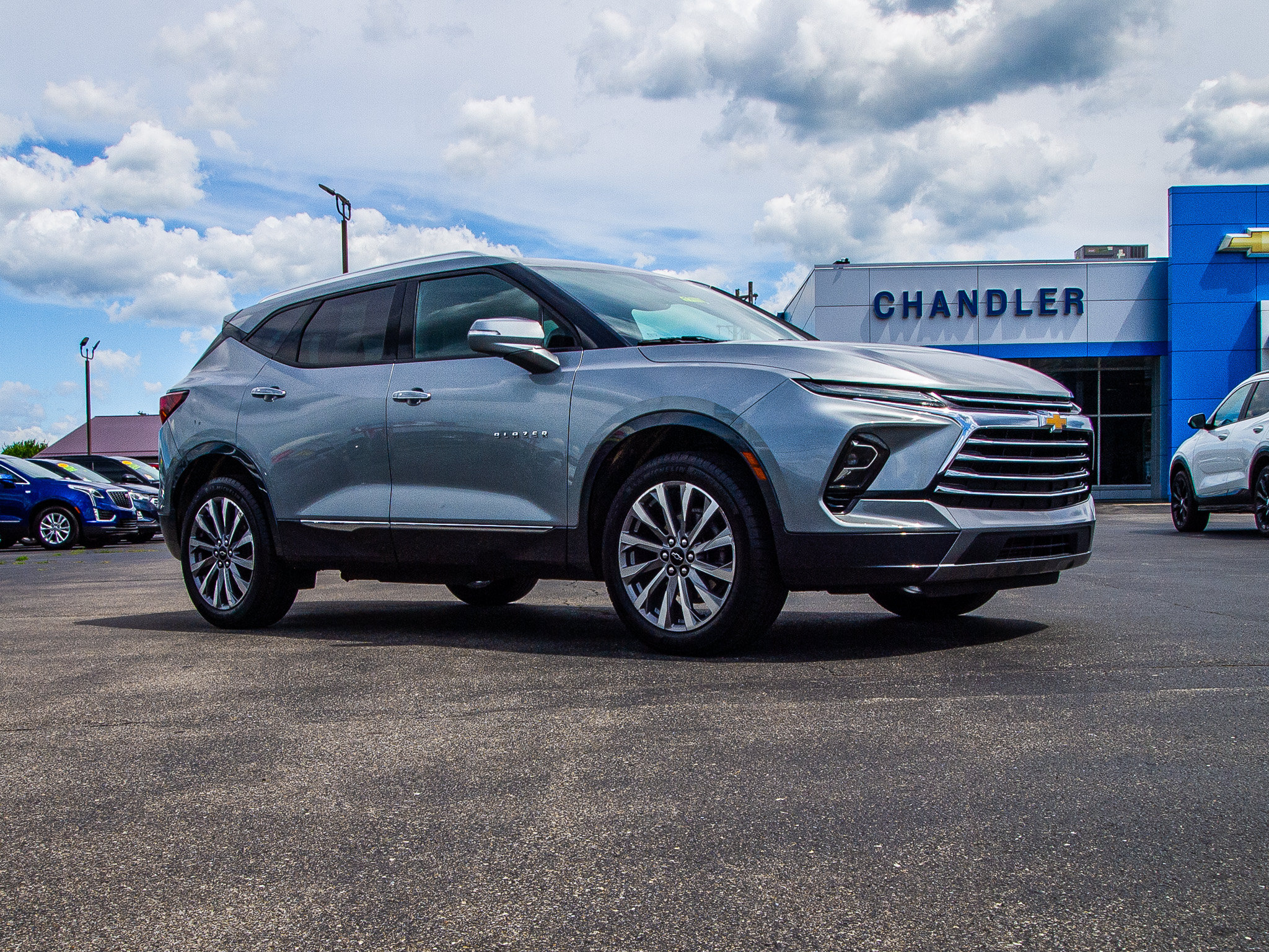 Used 2023 Chevrolet Blazer Premier FWD image 9