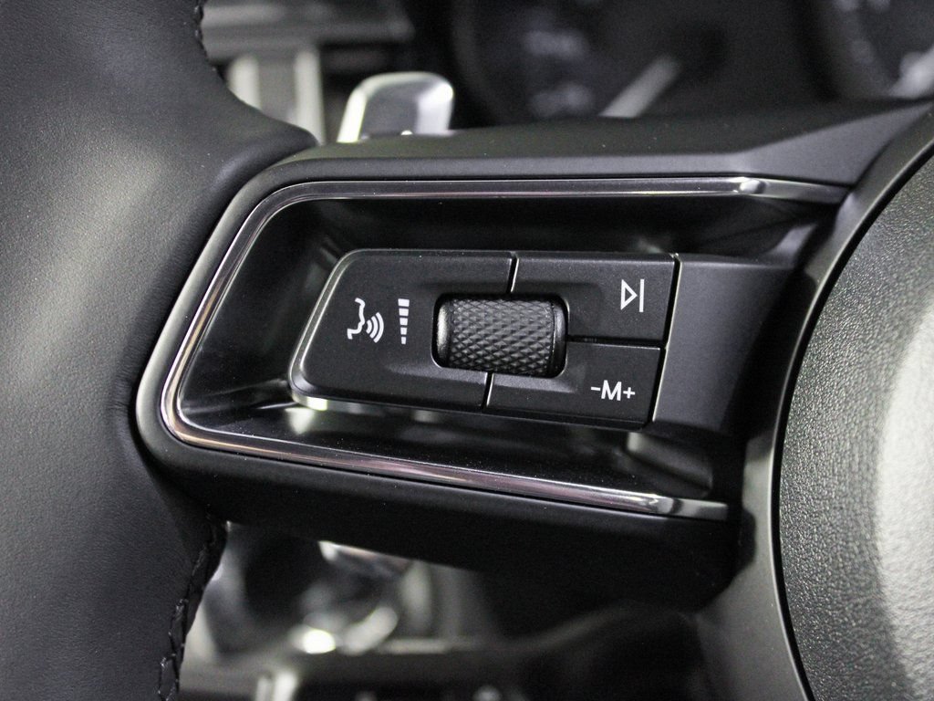 Certified 2026 Porsche Macan AWD/4WD image 23