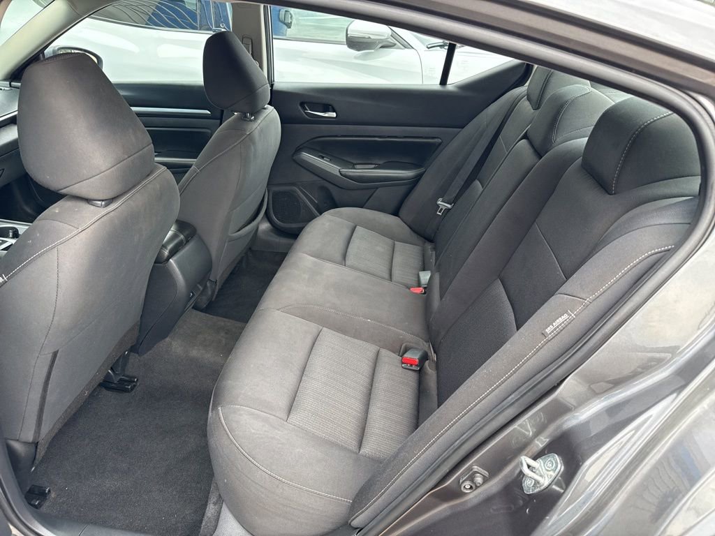 Used 2022 Nissan Altima 2.5 SV image 11