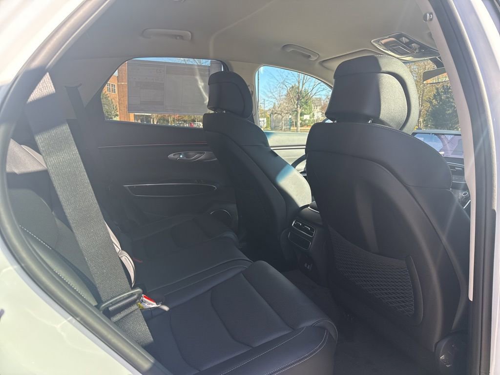 New 2026 Genesis GV70 2.5T image 30