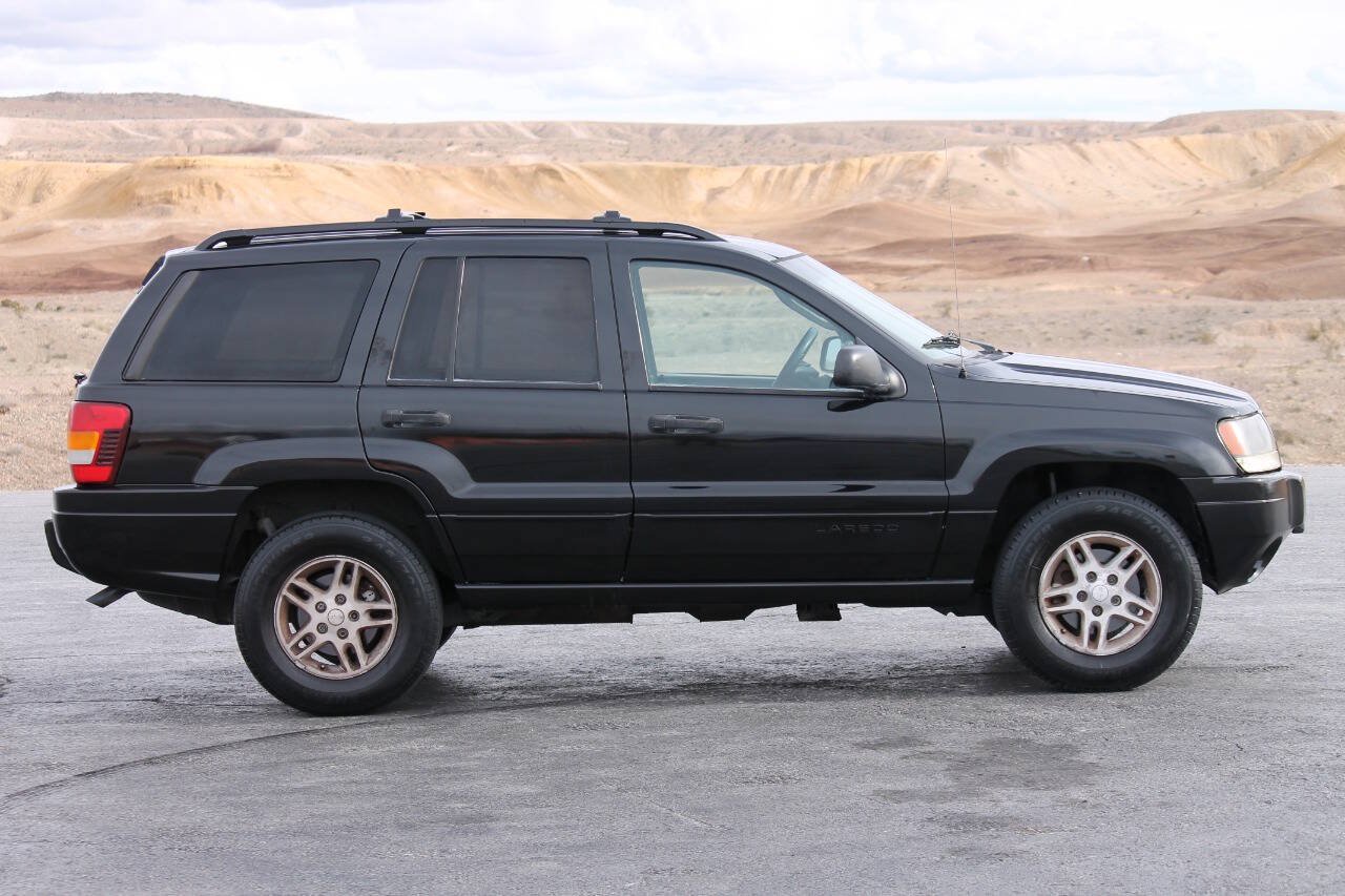 Used 2004 Jeep Grand Cherokee Laredo w/ Convenience Group AWD/4WD image 9