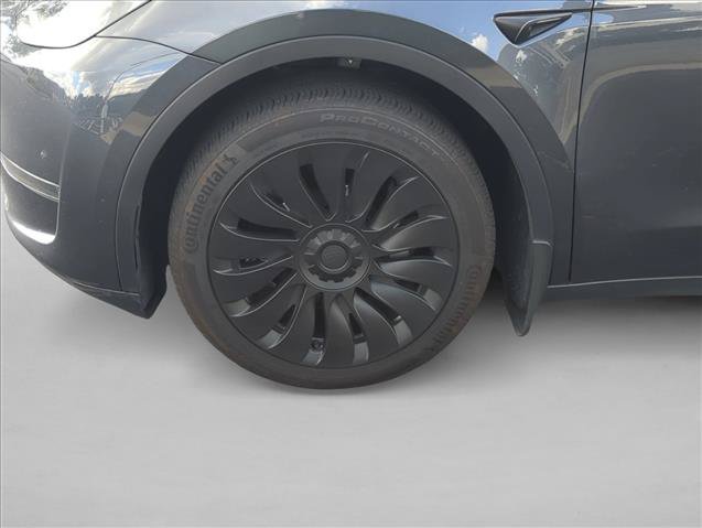 Used 2025 Tesla Model Y Long Range RWD image 30
