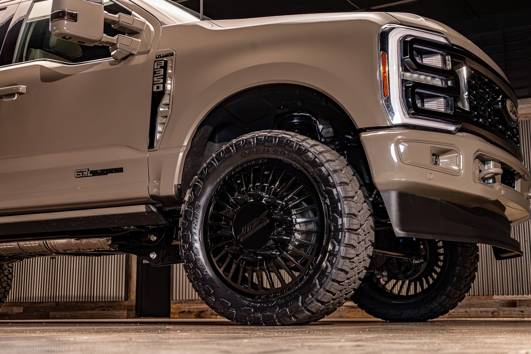 Used 2026 Ford F350 Platinum w/ Platinum Plus Package image 13