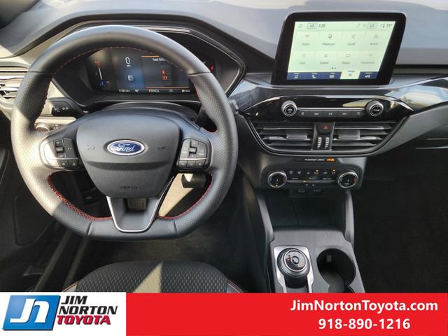 Used 2025 Ford Escape ST-Line image 26