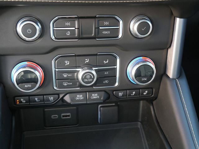 Used 2023 GMC Yukon XL SLT w/ SLT Premium Package image 21