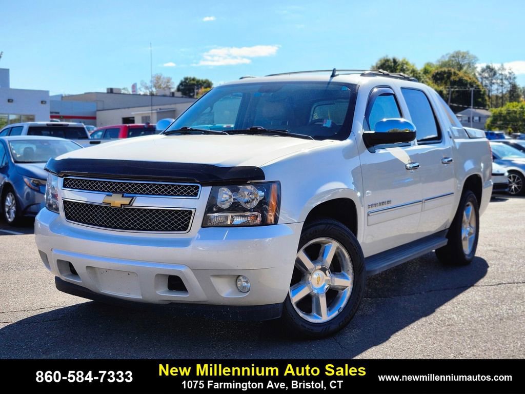 Used 2013 Chevrolet Avalanche LTZ