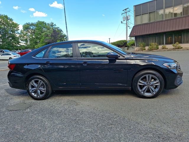 Certified 2023 Volkswagen Jetta SE image 12