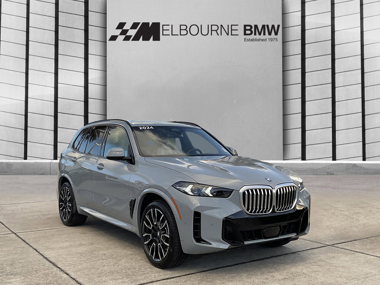 Certified 2024 BMW X5 sDrive40i w/ M Sport Package image 1