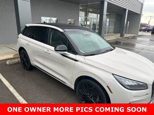 Used 2023 Lincoln Corsair Standard w/ Equipment Group 101A image 6