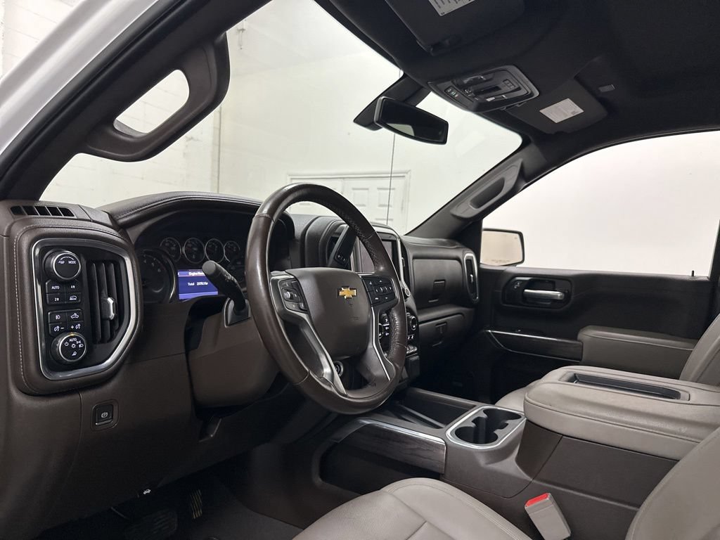 Used 2021 Chevrolet Silverado 1500 LTZ w/ LTZ Convenience Package II AWD/4WD image 32