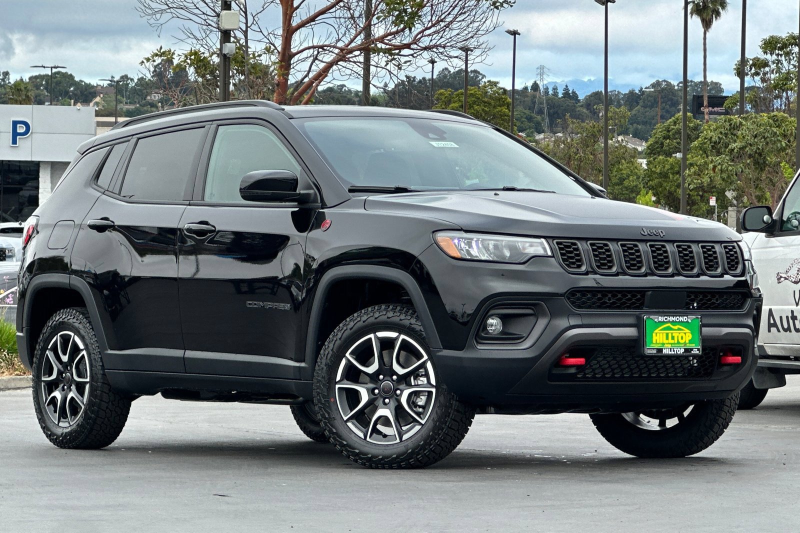New 2026 Jeep Compass Trailhawk w/ Sun, Sound & Navigation Group AWD/4WD image 2