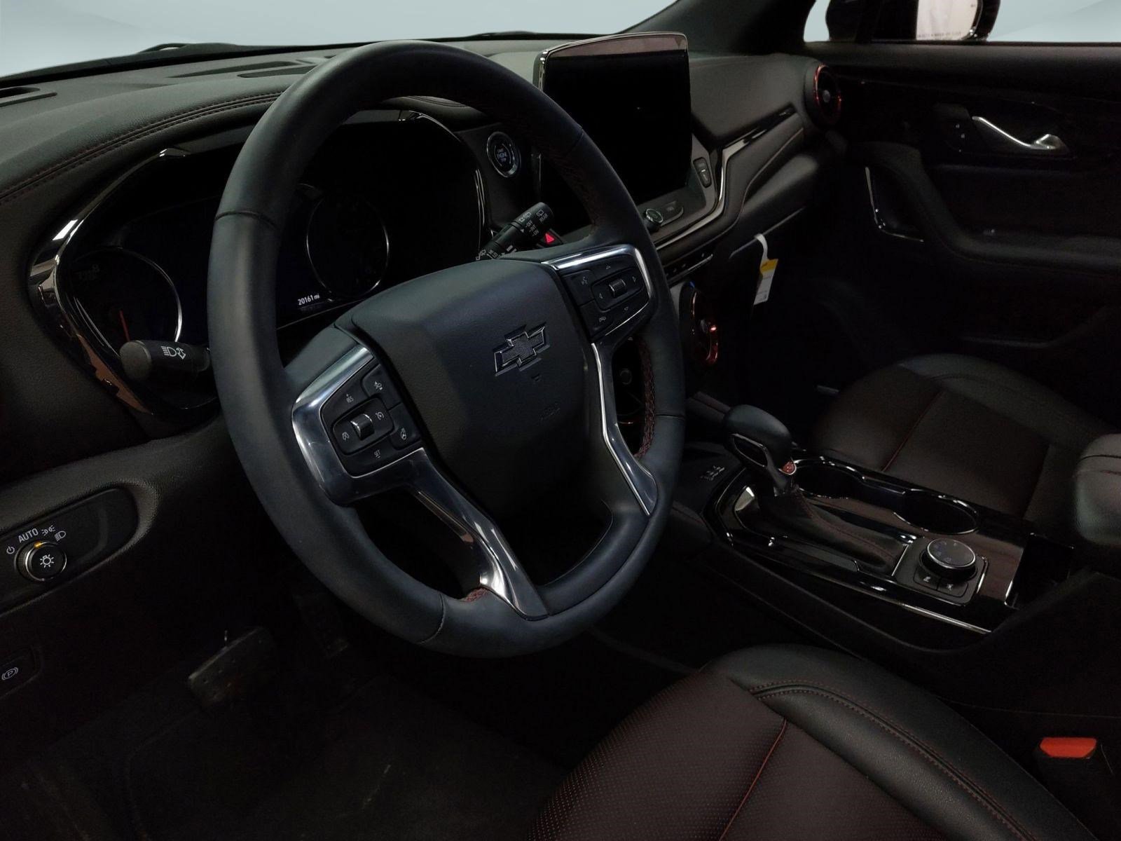 Used 2024 Chevrolet Blazer RS w/ Driver Confidence II Package image 4