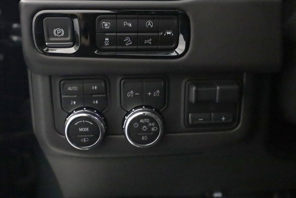 Used 2025 GMC Yukon AT4 Ultimate image 24