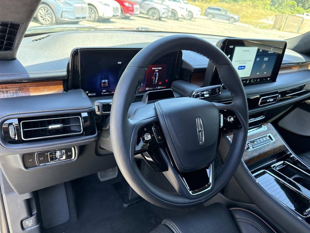New 2025 Lincoln Aviator Black Label image 34