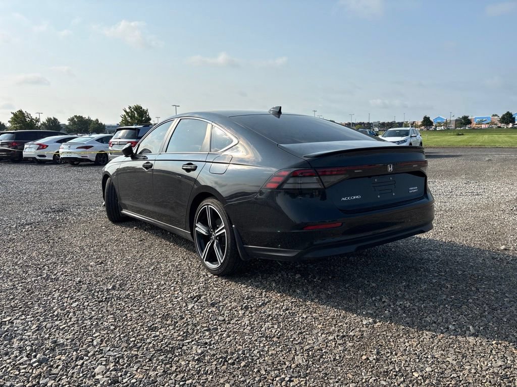Used 2025 Honda Accord Sport image 9
