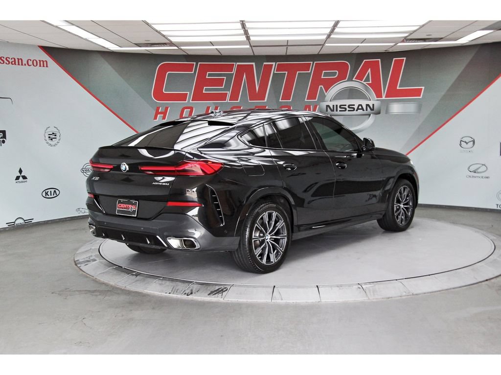 Used 2024 BMW X6 xDrive40i w/ Premium Package AWD/4WD image 4