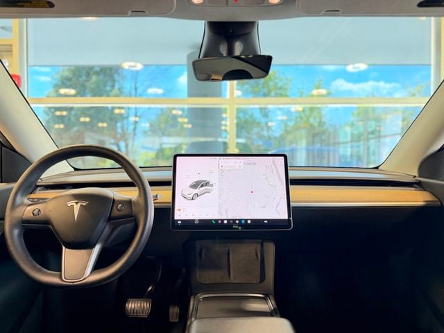 Used 2022 Tesla Model Y Long Range AWD/4WD image 37