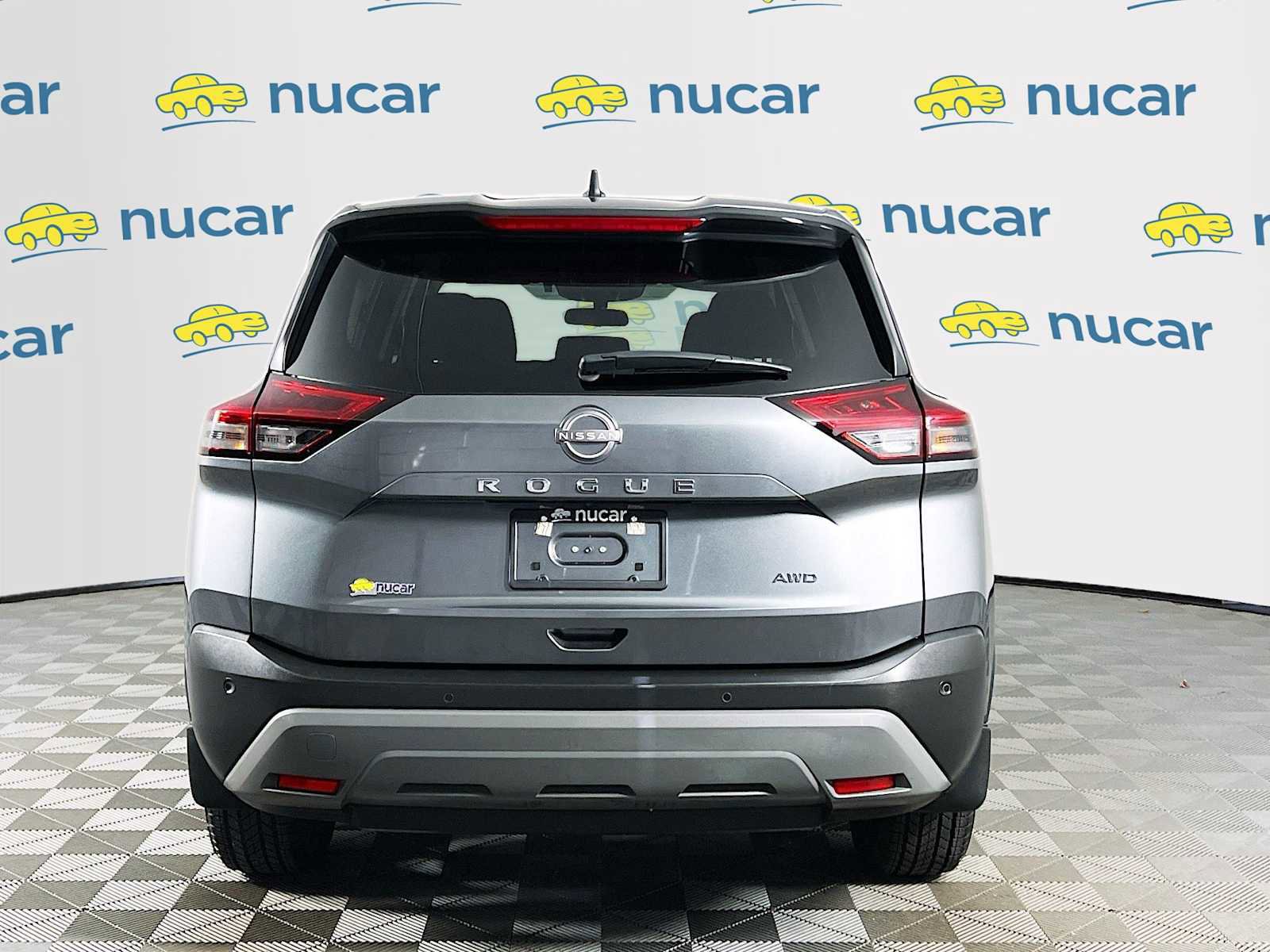 Used 2023 Nissan Rogue S image 6