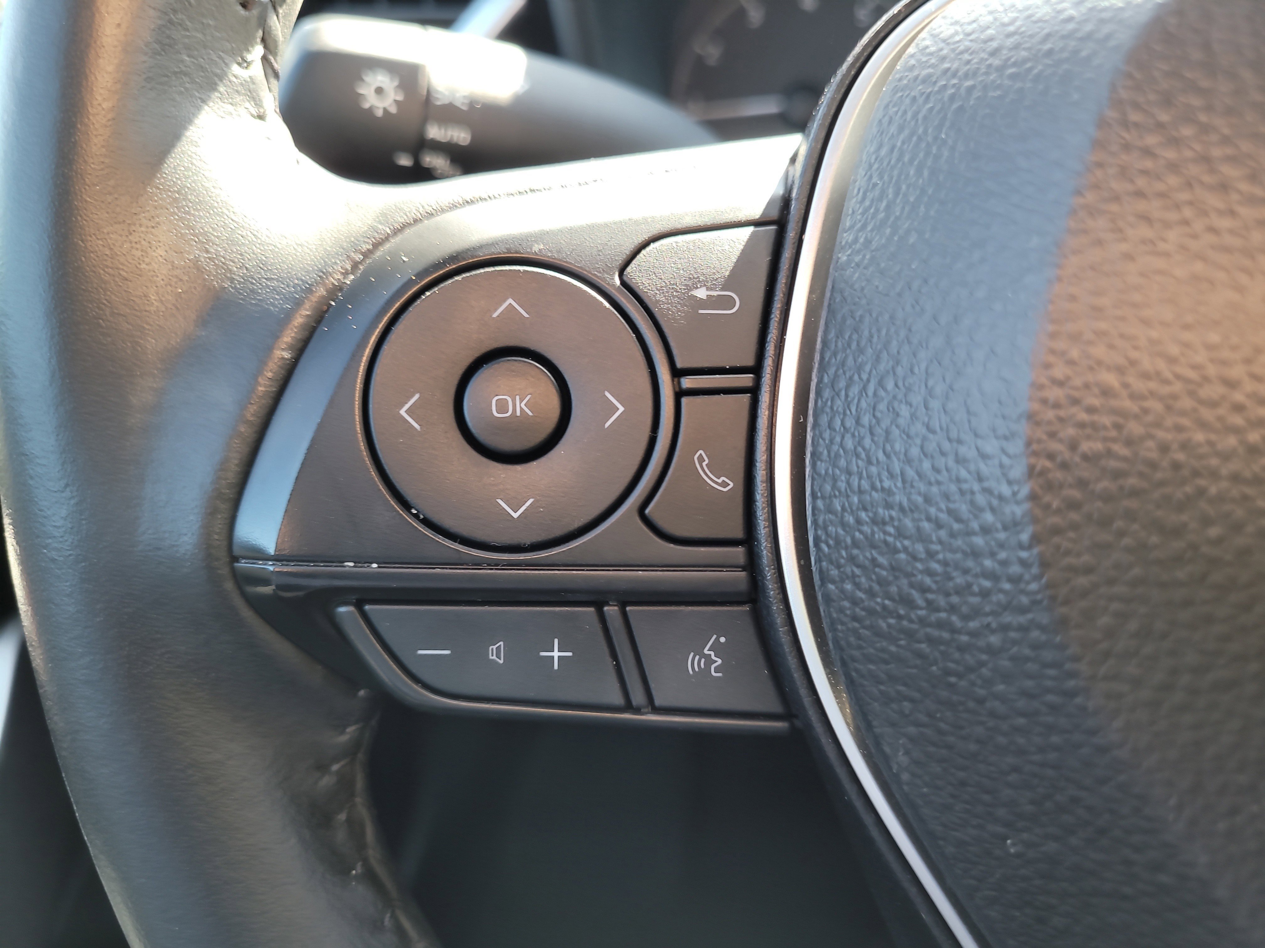 Certified 2025 Toyota Corolla SE image 27