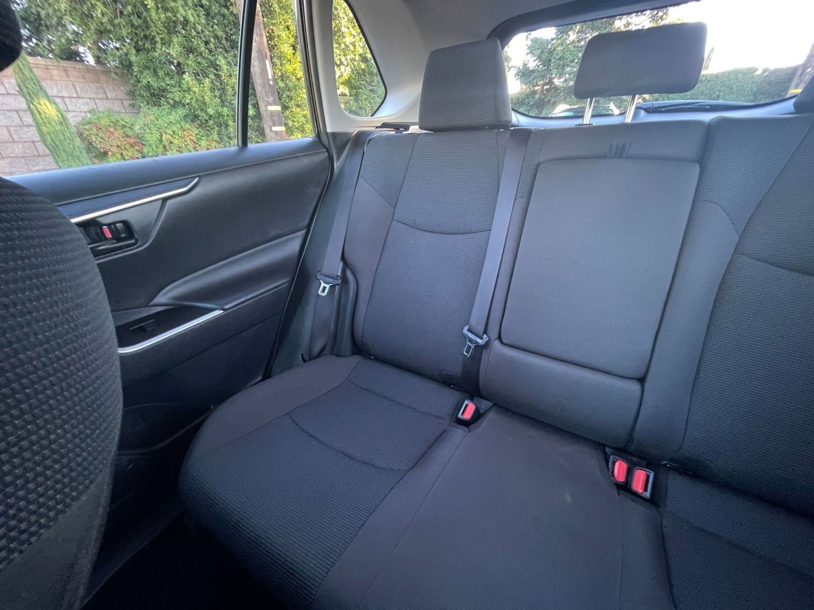 Used 2025 Toyota RAV4 LE image 39