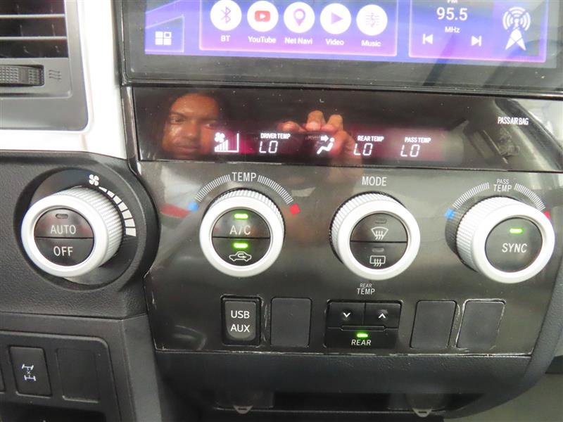 Used 2019 Toyota Sequoia SR5 AWD/4WD image 25