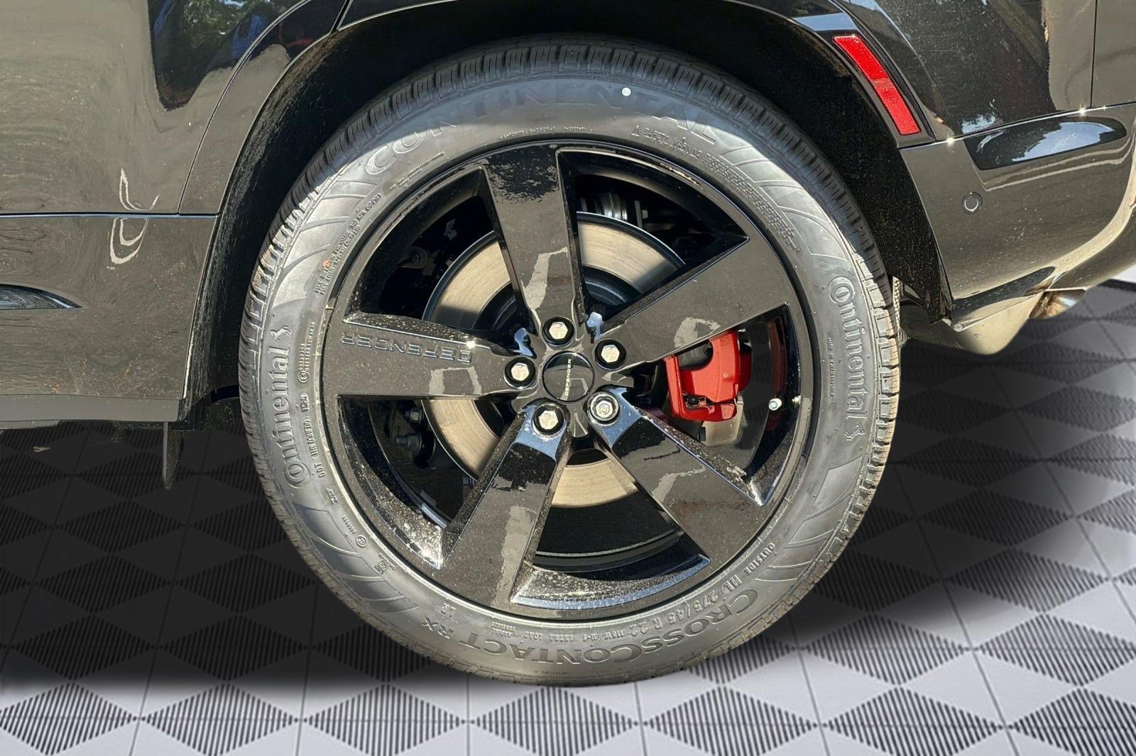 New 2026 Land Rover Defender 110 X AWD/4WD image 11