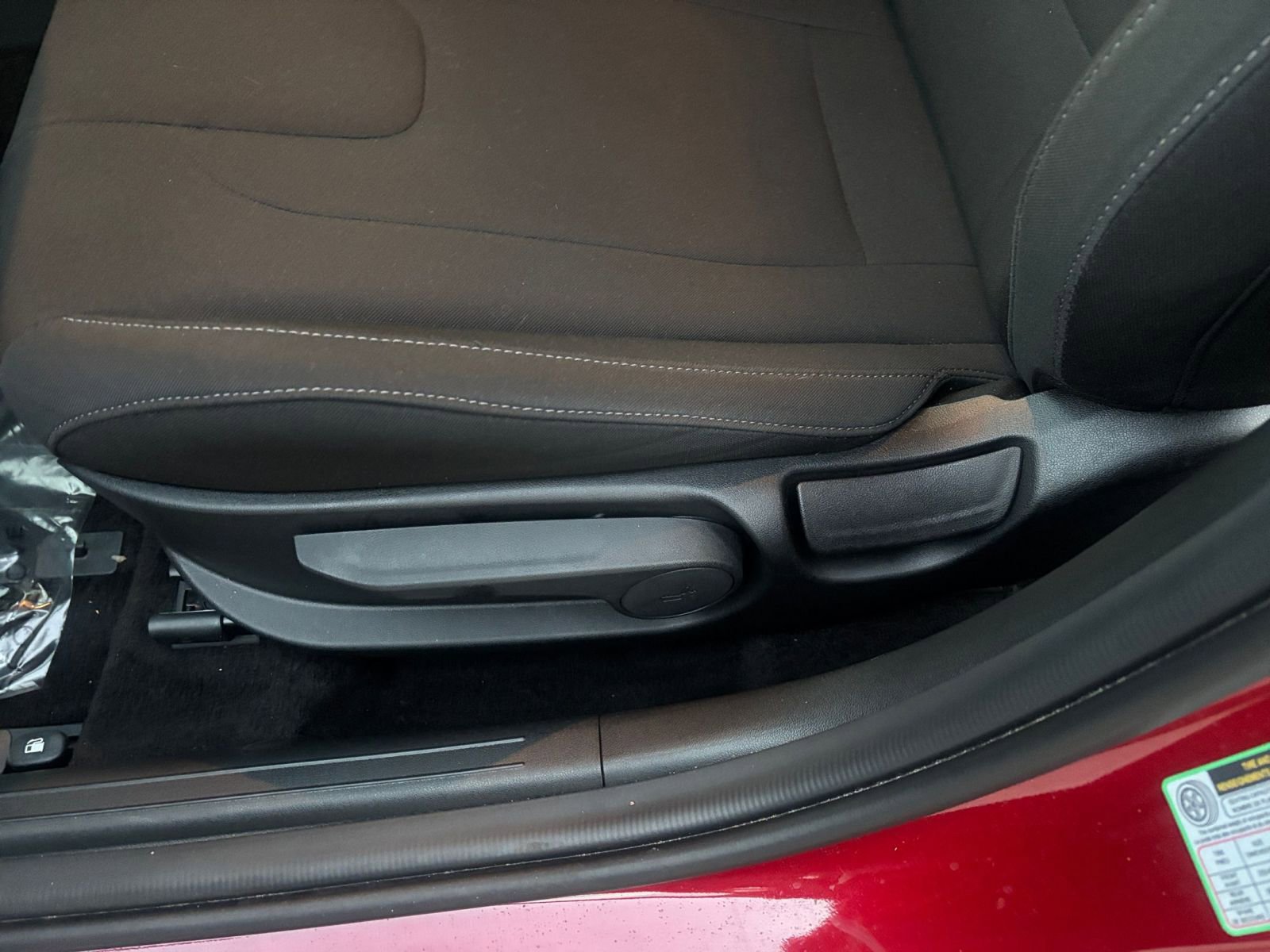 Used 2025 Hyundai Elantra SEL FWD image 22