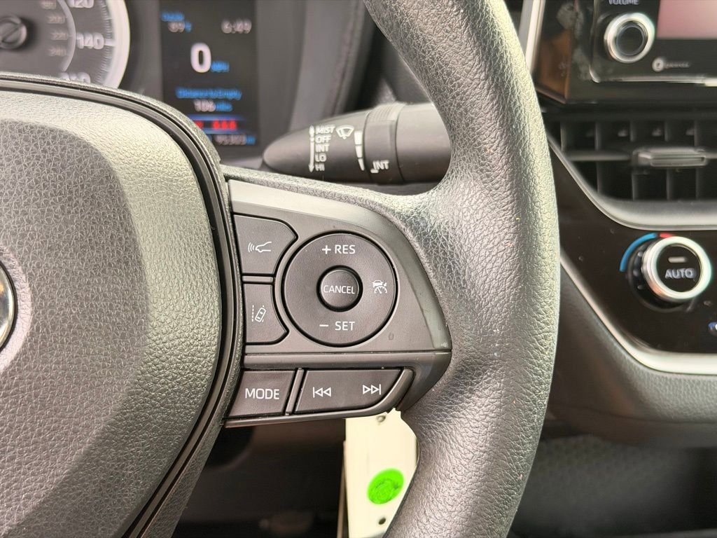 Used 2021 Toyota Corolla LE FWD image 28