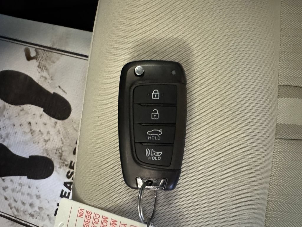 Used 2023 Hyundai Sonata SE FWD image 17