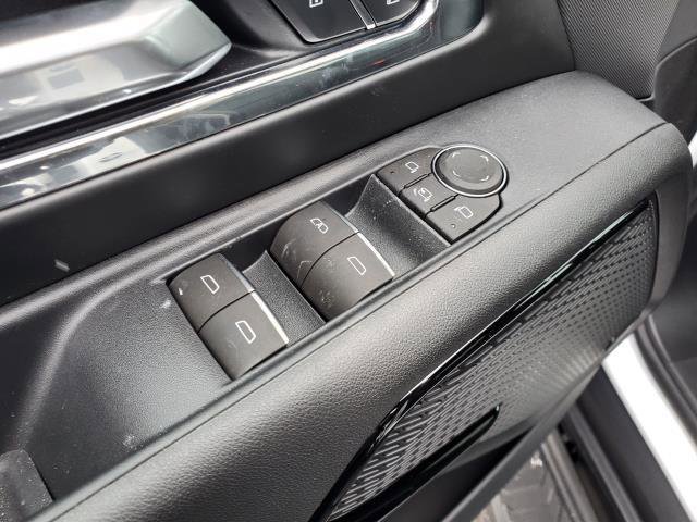 New 2025 Chevrolet Silverado EV LT image 7