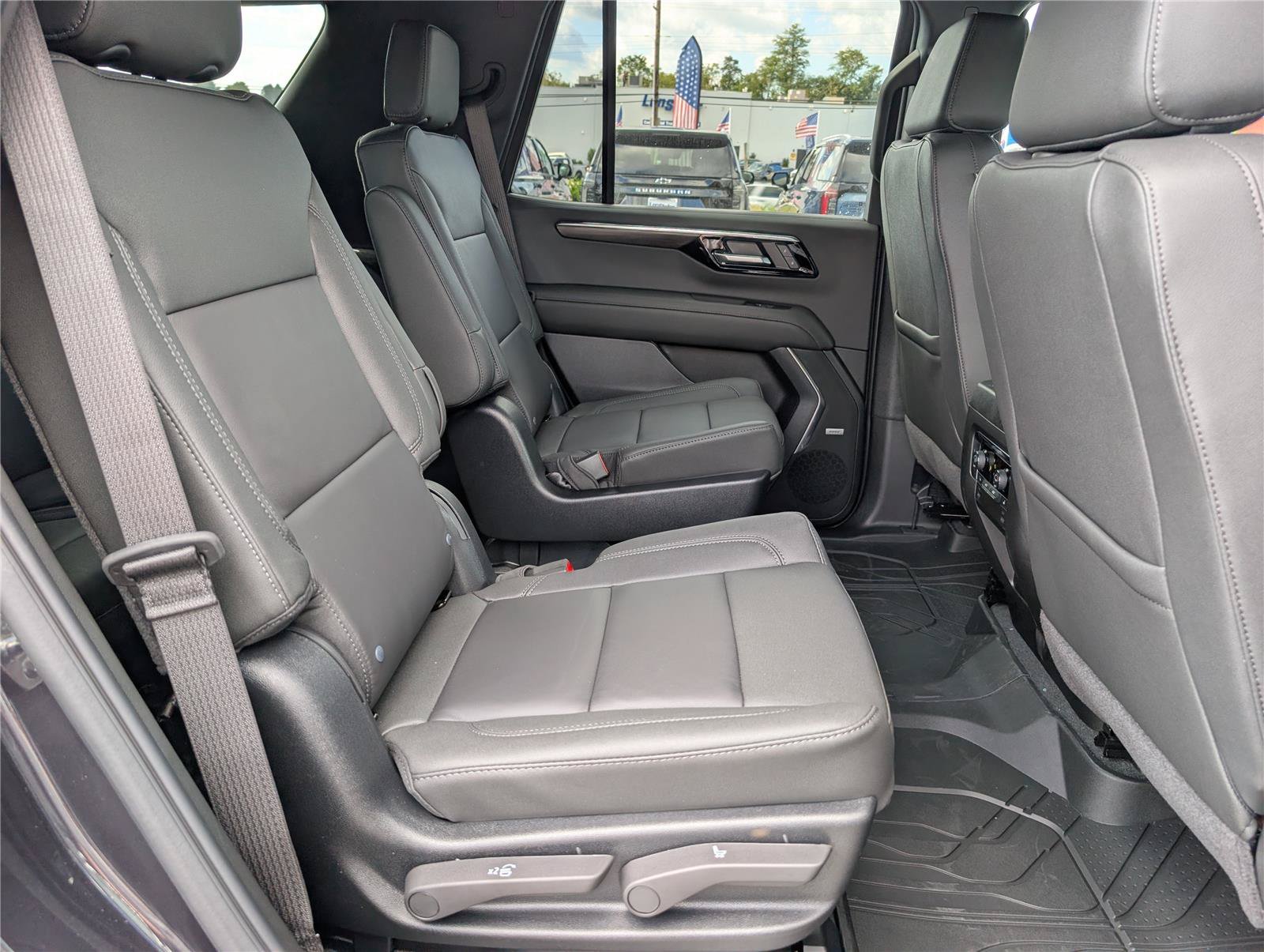 New 2027 Chevrolet Tahoe LT w/ Advanced Technology Package AWD/4WD image 8