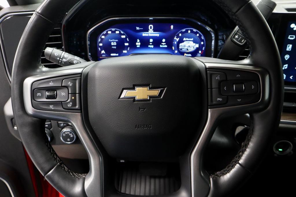 Used 2023 Chevrolet Silverado 1500 LT image 32
