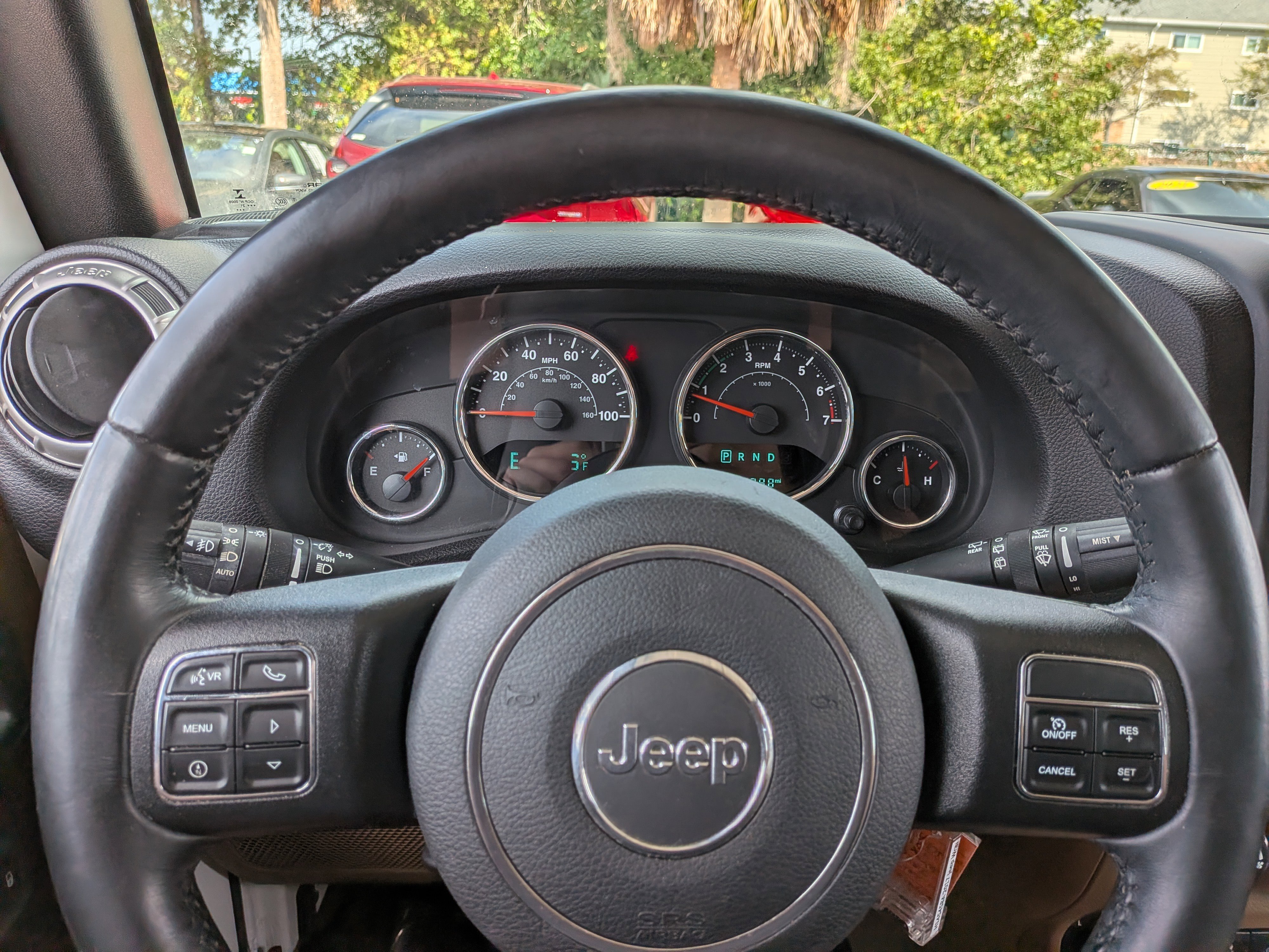 Used 2017 Jeep Wrangler Unlimited Sahara w/ Connectivity Group image 25