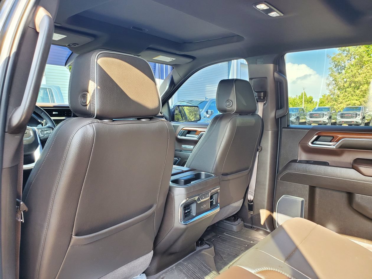 Used 2023 GMC Sierra 1500 Denali w/ Denali Reserve Package AWD/4WD image 10