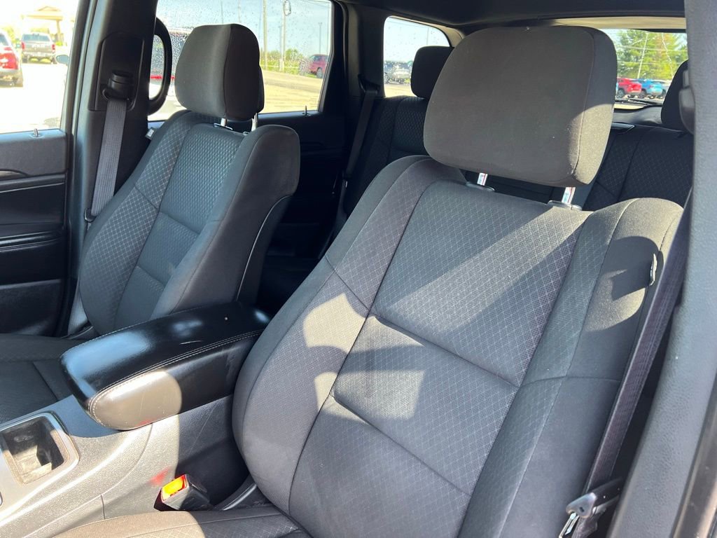 Used 2021 Jeep Grand Cherokee Laredo AWD/4WD image 27