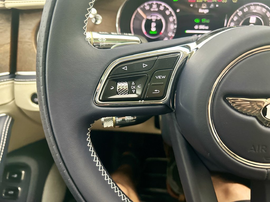Used 2026 Bentley Flying Spur V8 AWD/4WD image 11